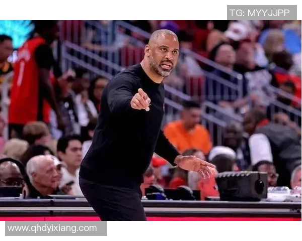 乌度卡对裁判怒喷：兄弟，睁开你那该死的的眼睛啊